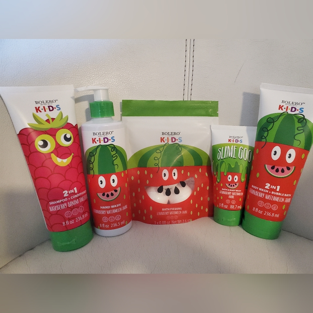 Bolero Kids Strawberry Watermelon Scented Bath Set NWT